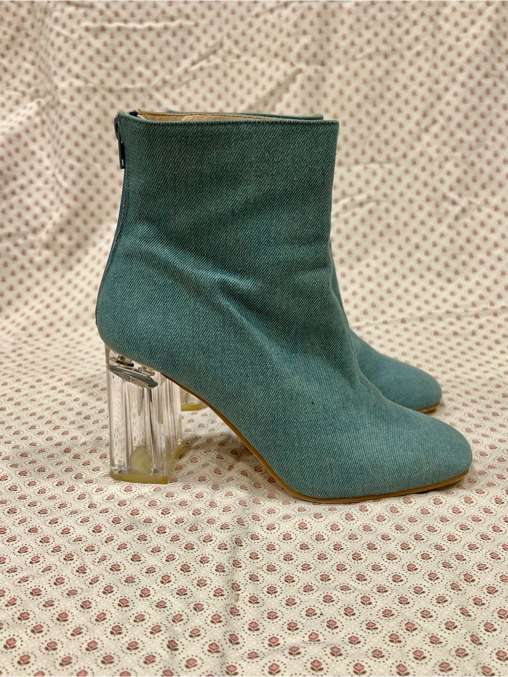 Forever 21 Teal Sock Ankle Boots with Clear Block Heel. Size 8 - Picture 8 of 14